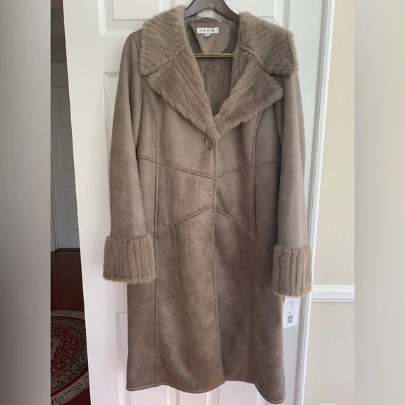 NWT Via Spiga Faux Fur Coat: Dark Taupe, Fir Lining, Pockets, Button/Snap XL - Picture 1 of 15